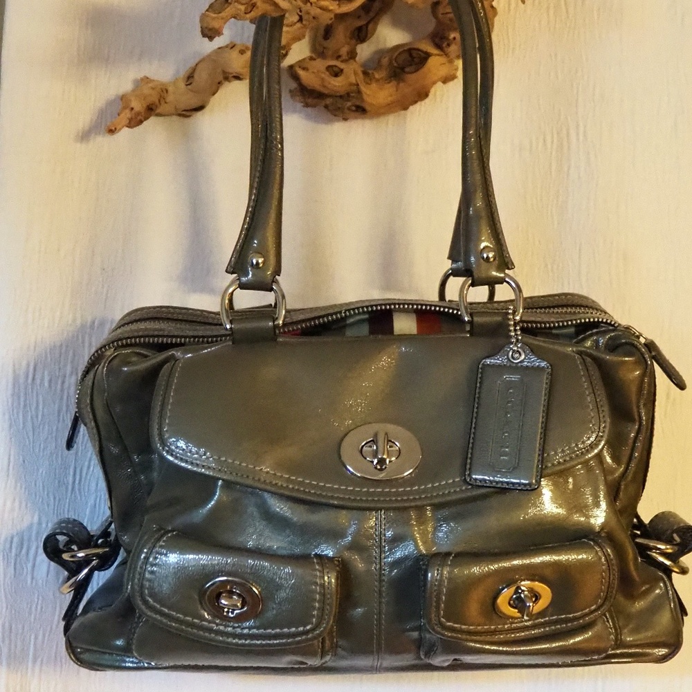 Coach Peyton patent leather bag grey K0969-F13051